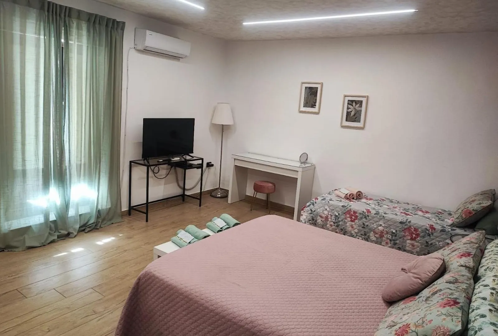 Dn Holiday House Aeroporto di Catania Fontana Rossa Casa vacanze