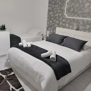 House Luroke Apartamento